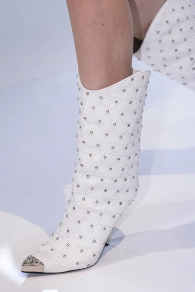Look 23